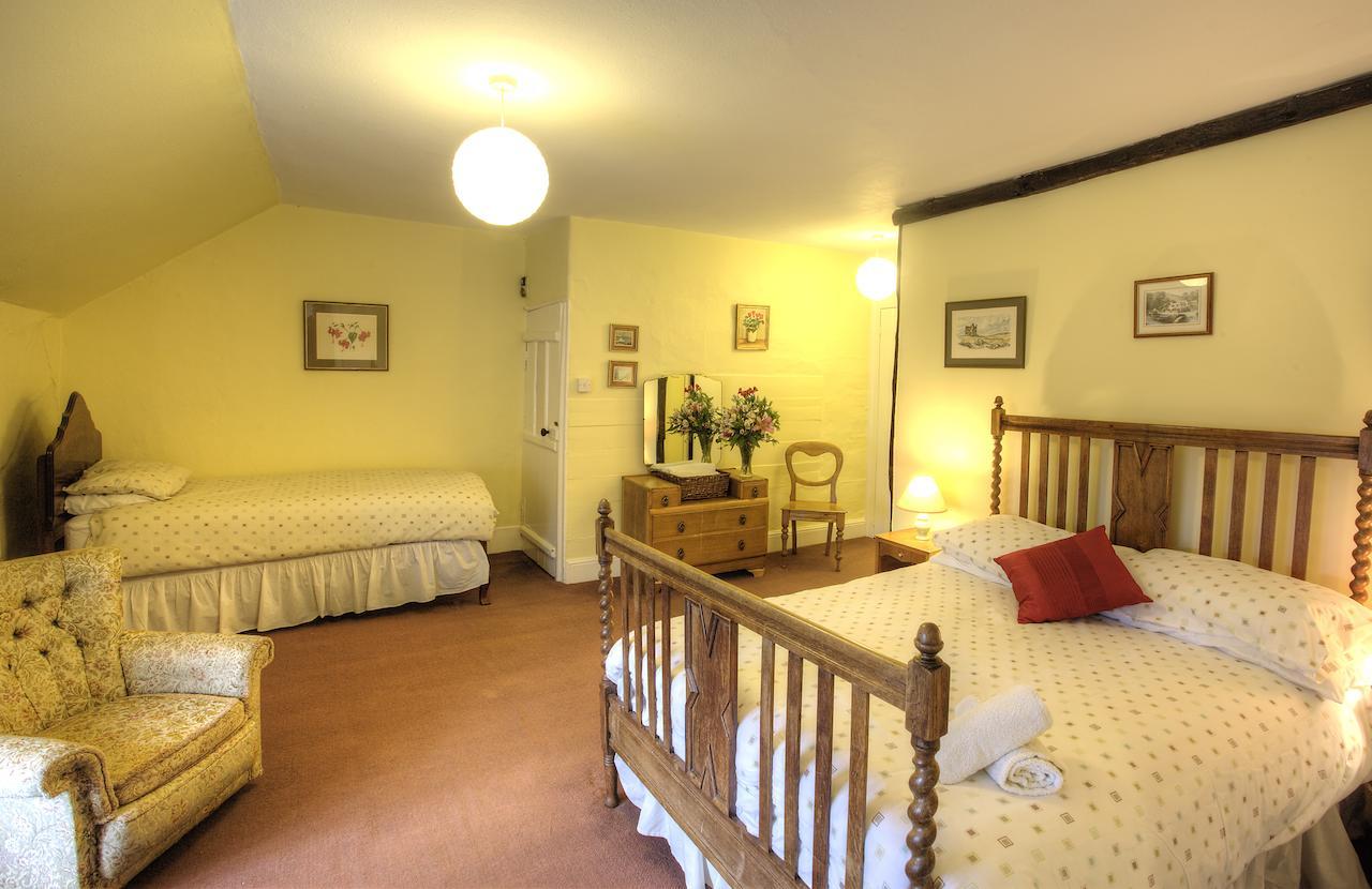 Duke Of York Dolton Room photo