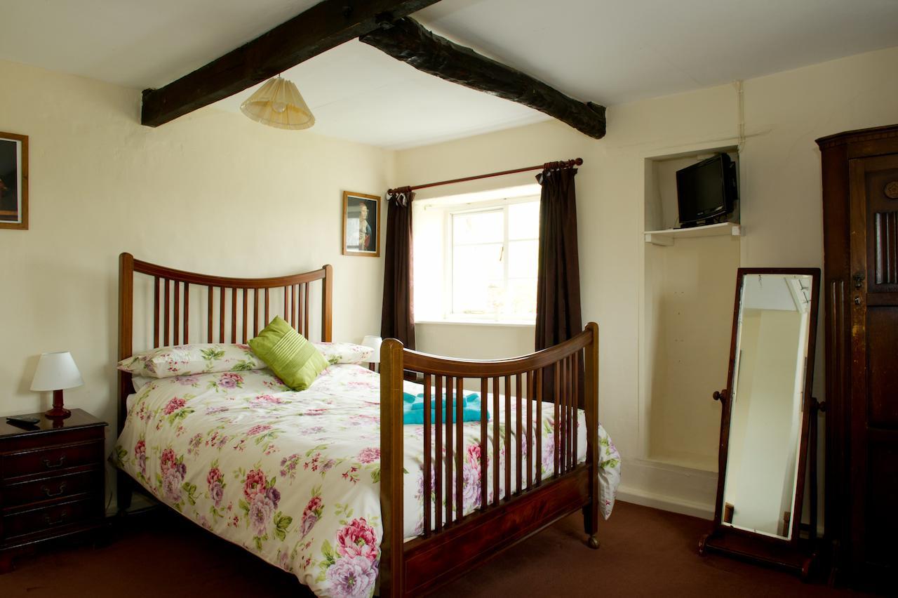 Duke Of York Dolton Room photo